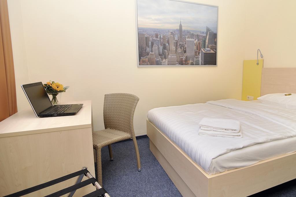 Best Deal Airporthotel วีเซอ ห้อง รูปภาพ