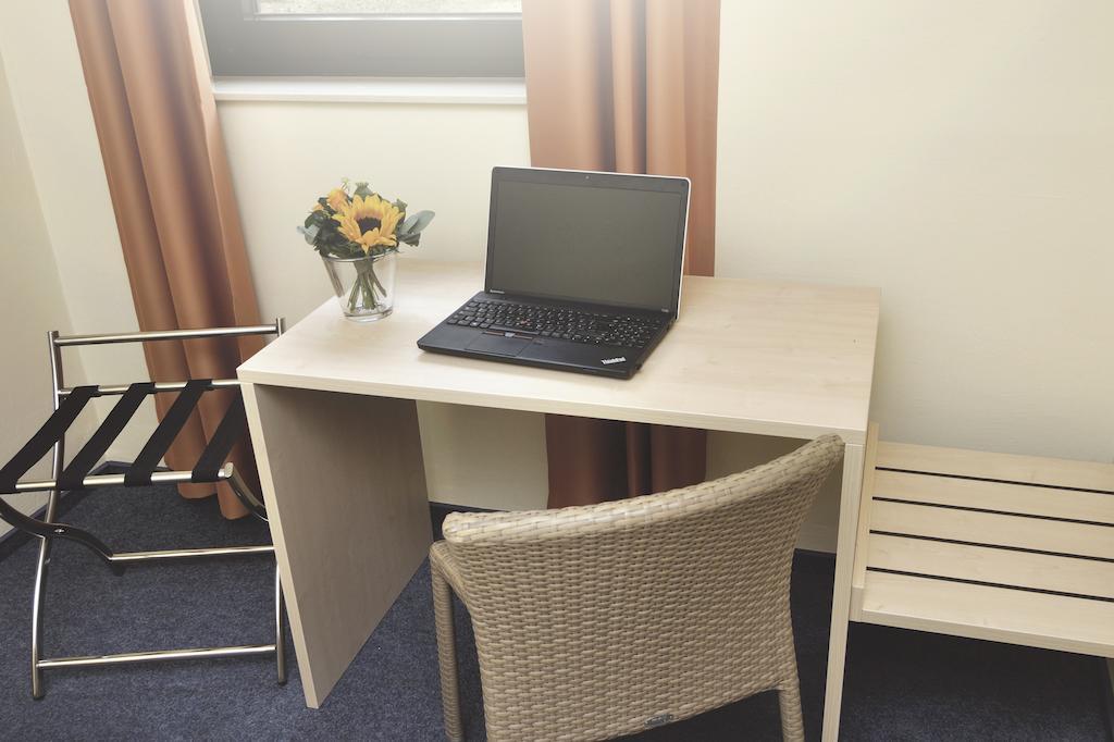 Best Deal Airporthotel วีเซอ ห้อง รูปภาพ